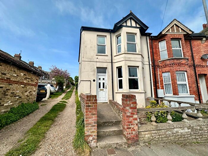 3 Bedroom End Of Terrace House For Sale In Harpers Road, Newhaven, BN9