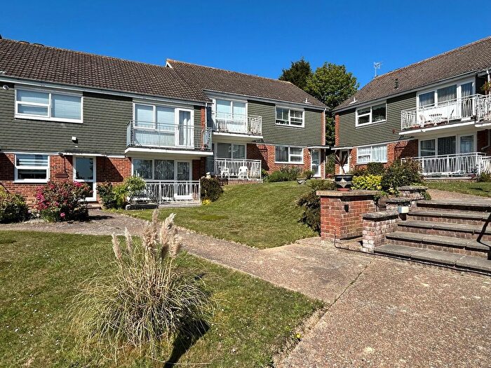 2 Bedroom Flat For Sale In White Hill Drive, Bexhill On Sea, TN39