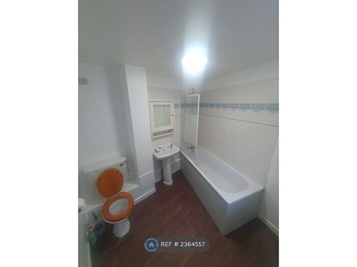 2 Bedroom End Of Terrace House To Rent In Caernarfon, Caernarfon, LL55