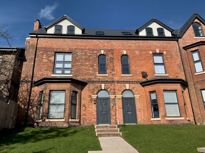 2 Bedroom Apartment To Rent In Queens Terrace, Great Cheetham Street West, Salford, M7