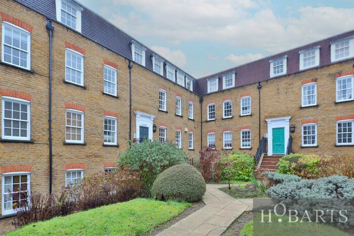 2 Bedroom Flat To Rent In Stapleton Hall Road, Stroud Green, London, N4