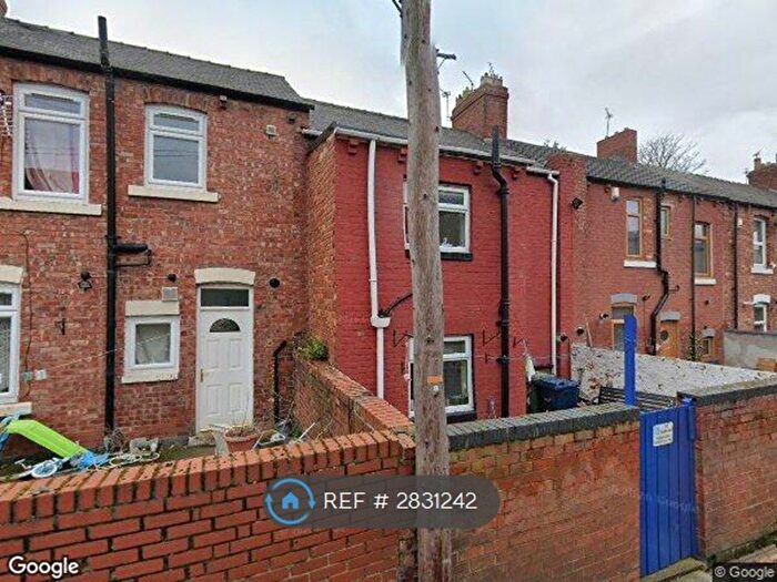 3 Bedroom Terraced House To Rent In Manor View, Washington, NE37