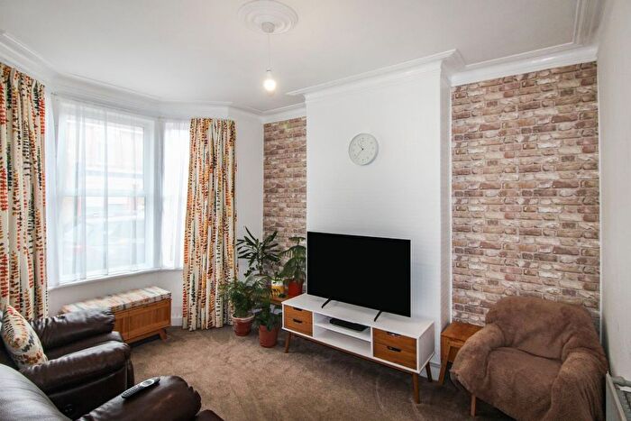 3 Bedroom Semi-Detached House To Rent In Manor Road, Enfield, EN2