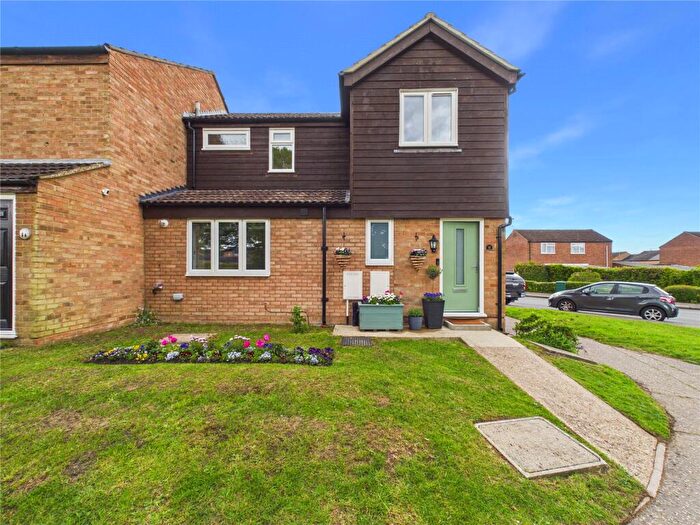 3 Bedroom End Of Terrace House For Sale In Pickwick Avenue, Chelmsford, Essex, CM1