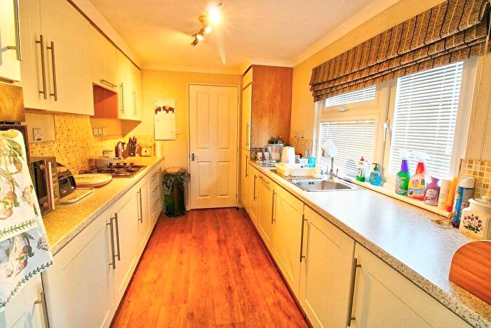 2 Bedroom Detached Bungalow For Sale In Oak Tree Lane, Eastbourne, BN23