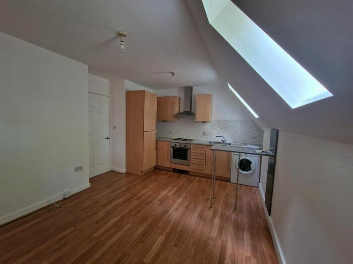 2 Bedroom Flat To Rent In Flat, Sandown Road, Wavertree, Liverpool, L15