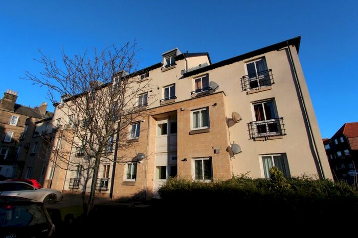 2 Bedroom Flat To Rent In Waverley Park Terrace, Abbeyhill, Edinburgh, EH8