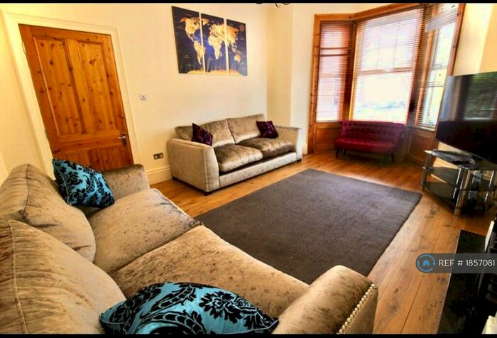 8 Bedroom Terraced House To Rent In Osborne Avenue, Newcastle Upon Tyne, NE2