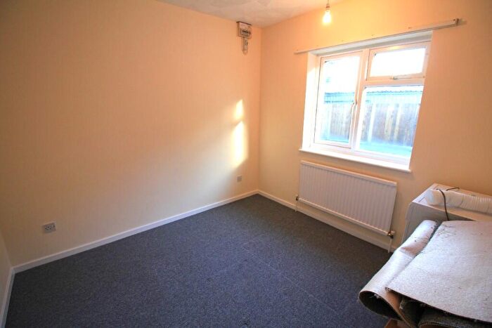 2 Bedroom Detached Bungalow To Rent In Holt Road, NR10