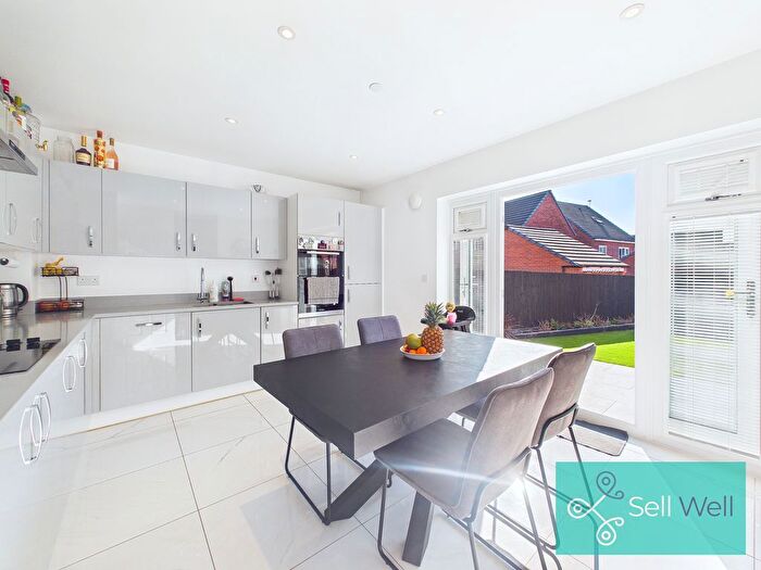 3 Bedroom Detached House For Sale In Bullbridge View, Worsley, Manchester, M28