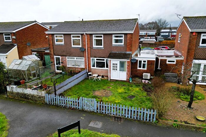 3 Bedroom Semi Detached House For Sale In Sycamore Drive, Patchway, Bristol, BS34