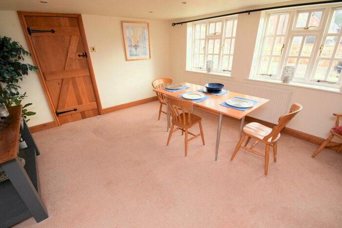 4 Bedroom Detached House For Sale In Back Lane, Birdingbury, Warwickshire, CV23
