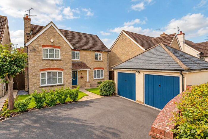 4 Bedroom Detached House For Sale In Yeo Close, Cheddar, BS27