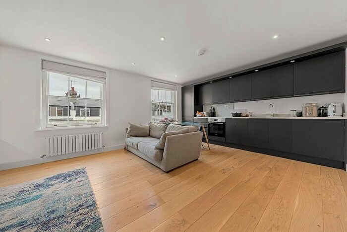 2 Bedroom Flat To Rent In Cumberland Street, Pimlico, London, SW1V