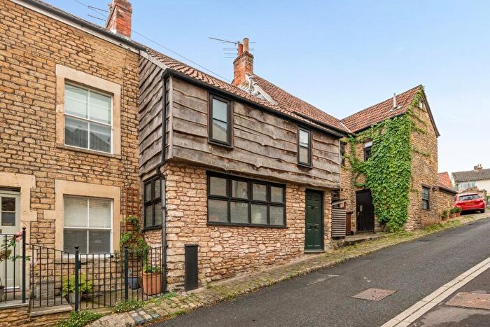 3 Bedroom Terraced House For Sale In Castle Street, Frome, BA11