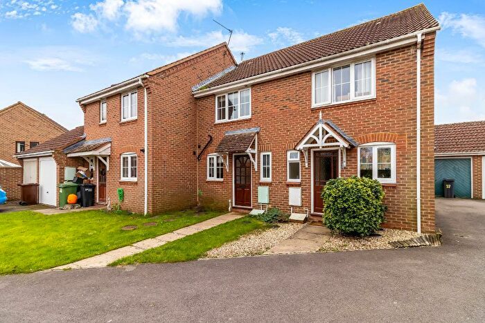 2 Bedroom End Of Terrace House To Rent In Lantern Close, Berkeley, GL13