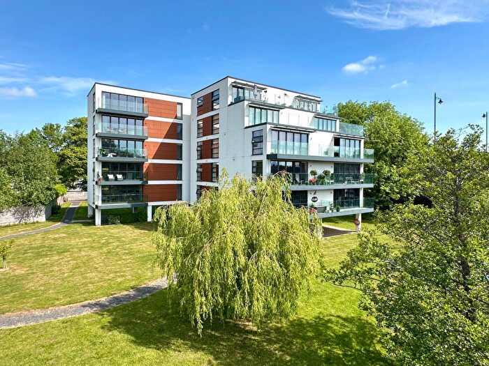 2 Bedroom Apartment For Sale In Greyfriars Avenue, Hereford, HR4