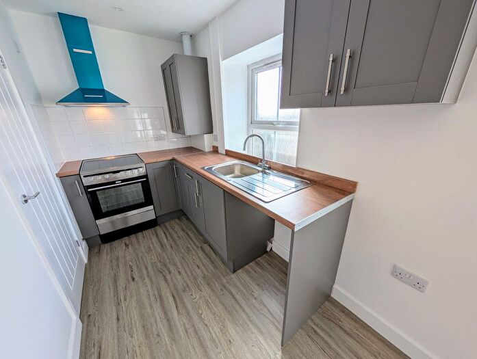 2 Bedroom Flat To Rent In South Street, Sebastopol, Pontypool, NP4