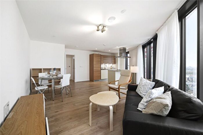 2 Bedroom Flat To Rent In Unex Tower, London, E15