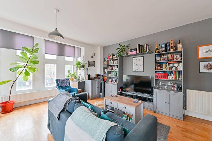 2 Bedroom Flat For Sale In Caldwell Street, Oval, London, SW9