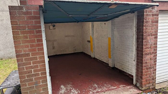Garage / Parking To Rent In Forrester Park Loan, Corstorphine, Edinburgh, EH12