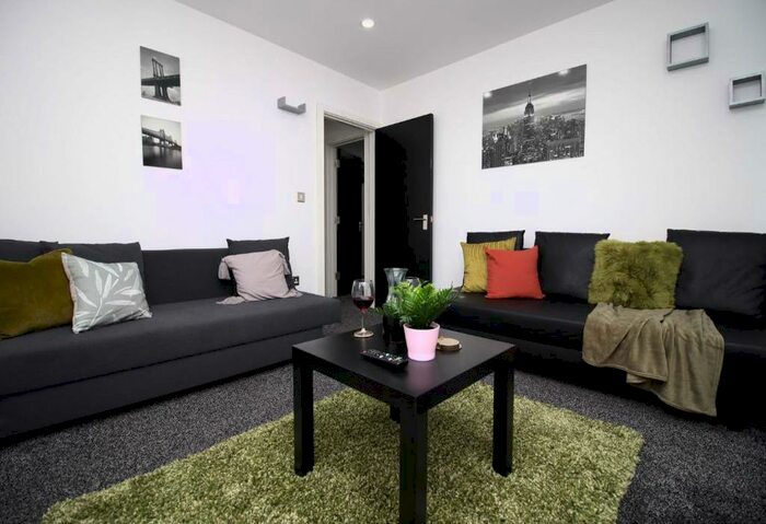 2 Bedroom Serviced Apartments To Rent In Tavi, Tavistock Street, Cardiff, Caerdydd, CF24