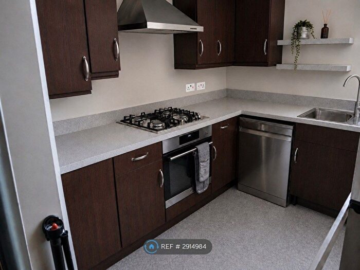 2 Bedroom Flat To Rent In Claddagh Court, London, N18