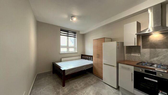 Studio To Rent In High Street, London, NW10