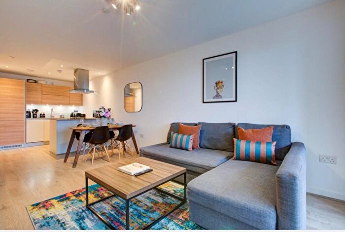 1 Bedroom Flat To Rent In Station Street, Stratford, London, E15