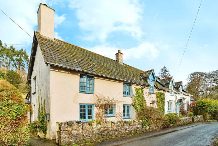 4 Bedroom Semi-Detached House For Sale In Littlehempston, Totnes, Devon, TQ9