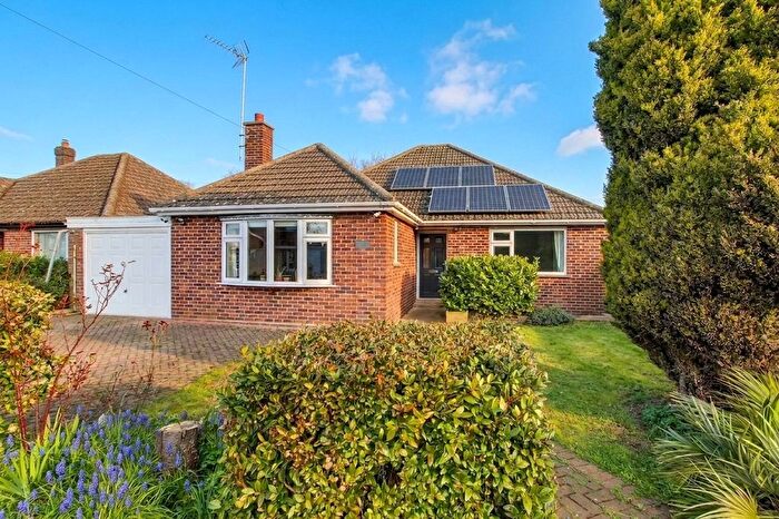 6 Bedroom Detached Bungalow For Sale In Elmfield Drive, Elm, PE14