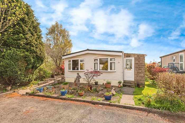 2 Bedroom Park Home For Sale In Andrew Crescent, Crosland Hill, Huddersfield, HD4