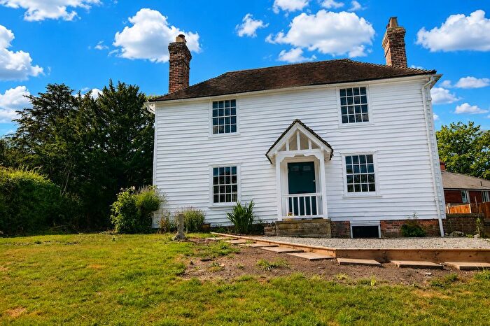 4 Bedroom Detached House To Rent In Eyhorne Street, Maidstone, ME17