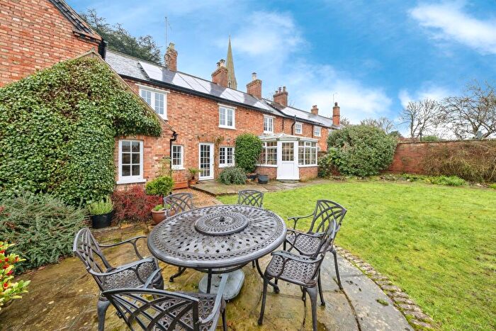 5 Bedroom Semi-Detached House For Sale In High Street, Ridgmont, Bedford, MK43