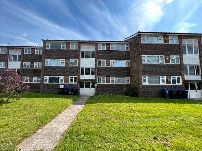 1 Bedroom Flat To Rent In King Edward Avenue, Worthing, West Sussex, BN14