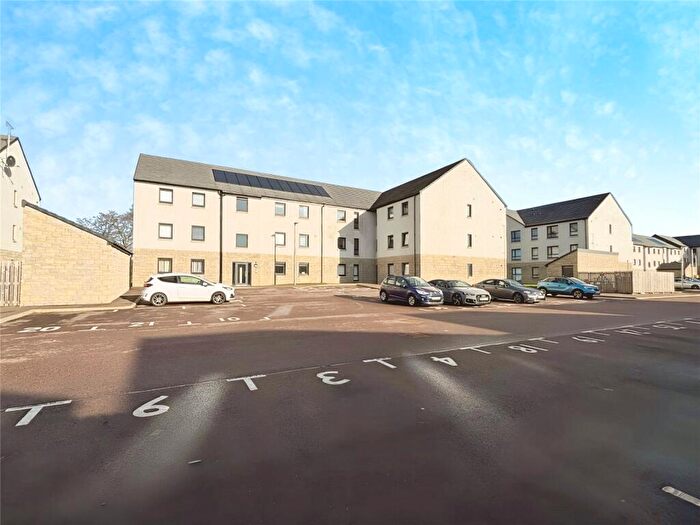 2 Bedroom Flat For Sale In Drummossie Road, Stratton, Inverness, Highland, IV2