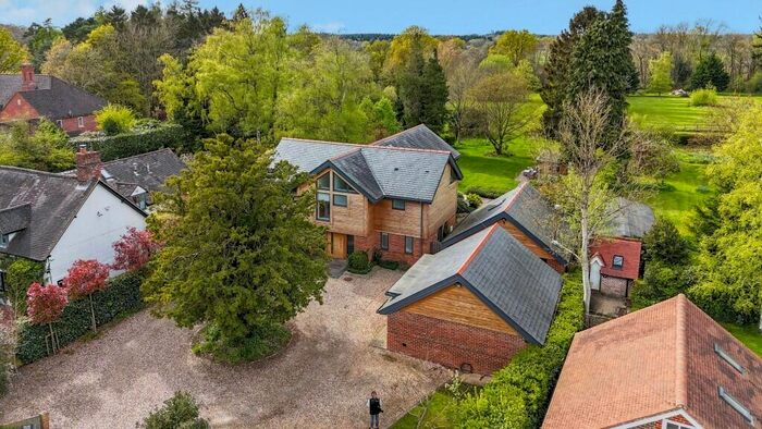 4 Bedroom Detached House For Sale In Bethesda Street, Upper Basildon, Reading, Berkshire, RG8