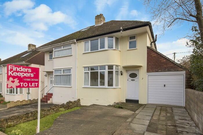 3 Bedroom Semi-Detached House To Rent In Cope Close, Botley, OX2