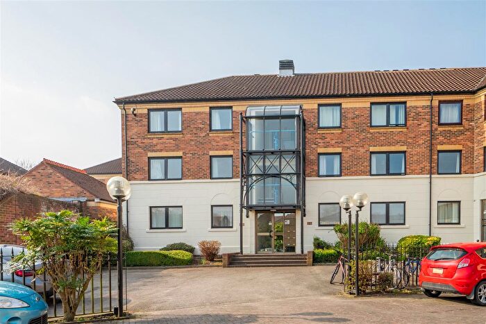 2 Bedroom Flat To Rent In Postern Close, York, YO23