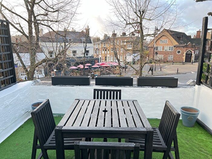 2 Bedroom Flat To Rent In Tranquil Vale, London, SE3