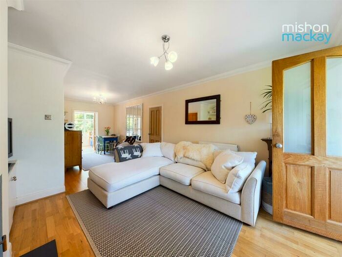 3 Bedroom Detached Bungalow To Rent In Hailsham Avenue, Saltdean, BN2