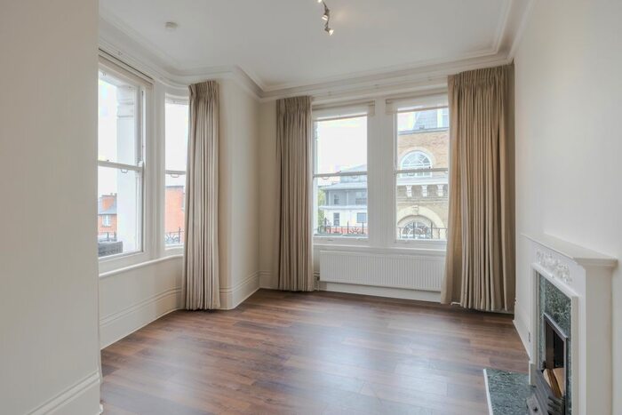 3 Bedroom Flat To Rent In Carlisle Place, London, SW1P