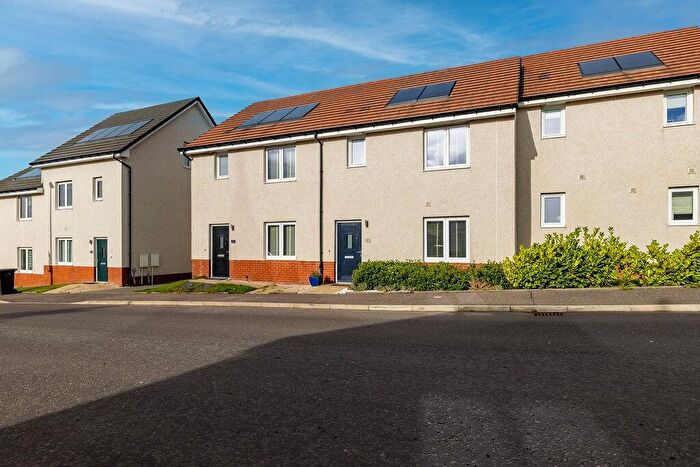 3 Bedroom Terraced House For Sale In Catbells, Glasgow, G75