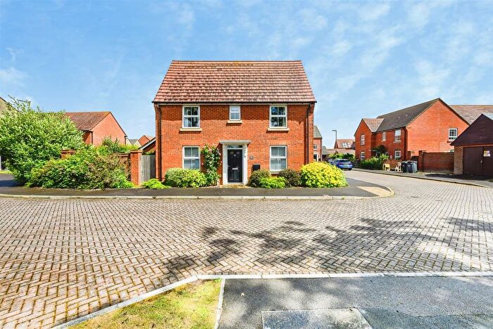 3 Bedroom Detached House For Sale In Glenleigh Park, Havant, PO9