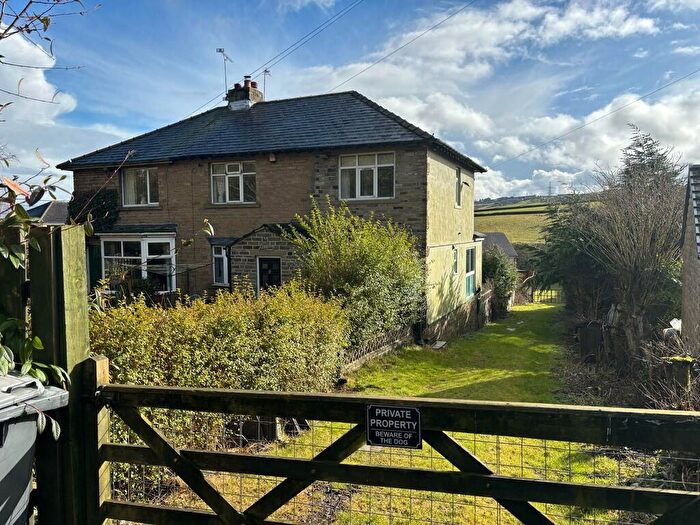 4 Bedroom Semi-Detached House For Sale In Thornton Road, Thornton, BD13