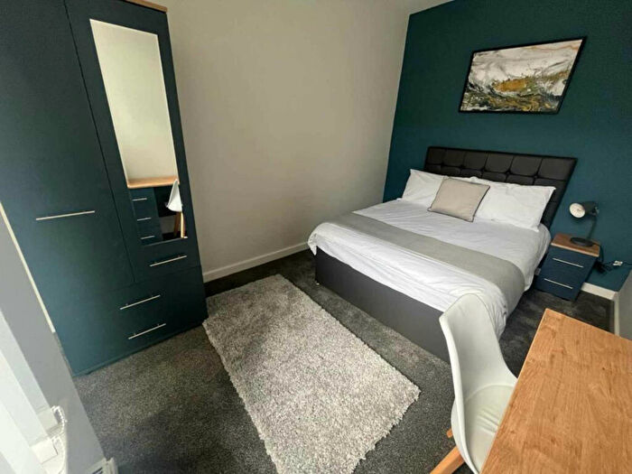5 Bedroom House To Rent In Langton Street, Salford, M6
