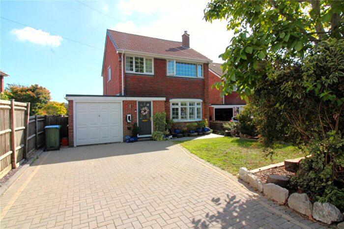 3 Bedroom Detached House For Sale In Brecon Close, Fareham, Hampshire, PO14