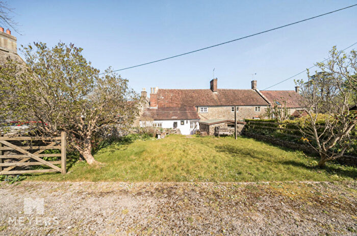 3 Bedroom Character Property For Sale In Longburton, Sherborne, DT9
