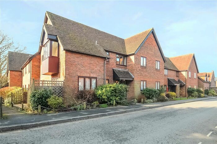 1 Bedroom Flat To Rent In Alders Court, Station Road, Alresford, Hampshire SO24