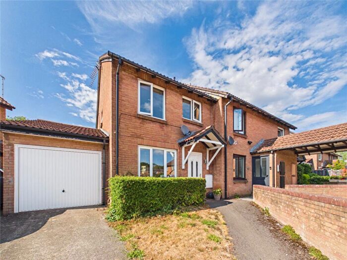 3 Bedroom End Of Terrace House For Sale In Nuthatch Drive, Stapleton, Bristol, BS16